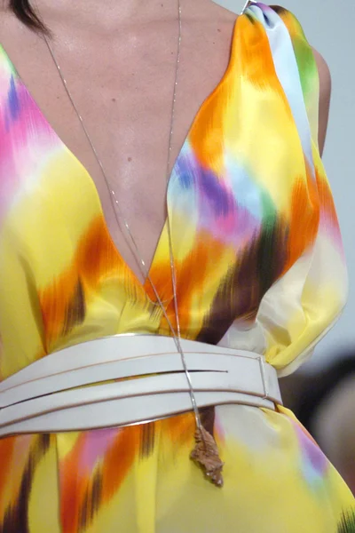 Look 30